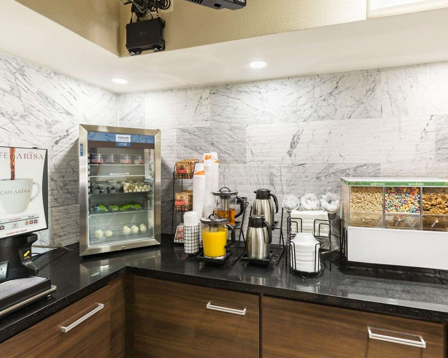 Econo Lodge Inn and Suites East Houston I-10 33/33