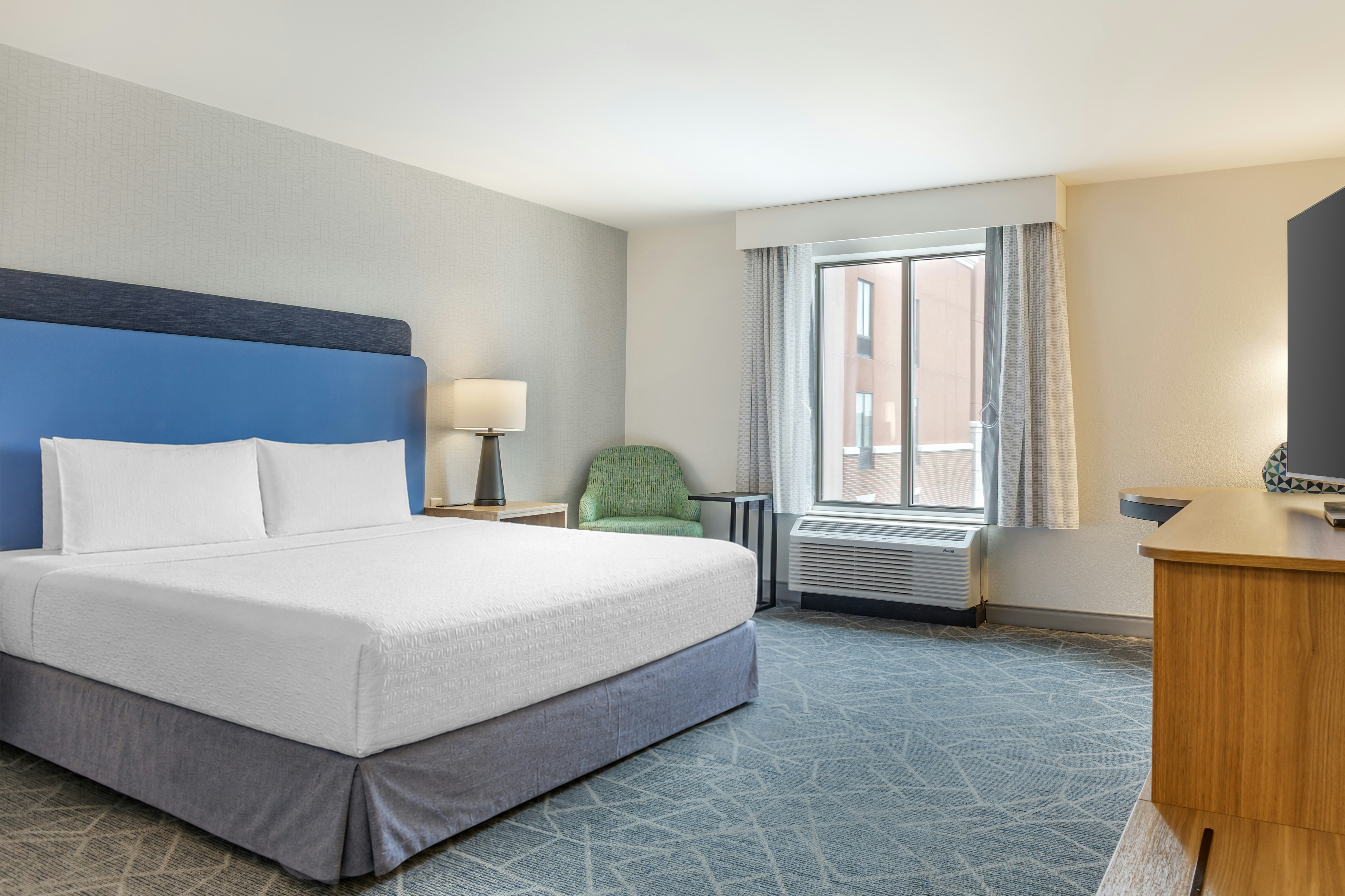 ROOM, KING BED, ACCESSIBLE