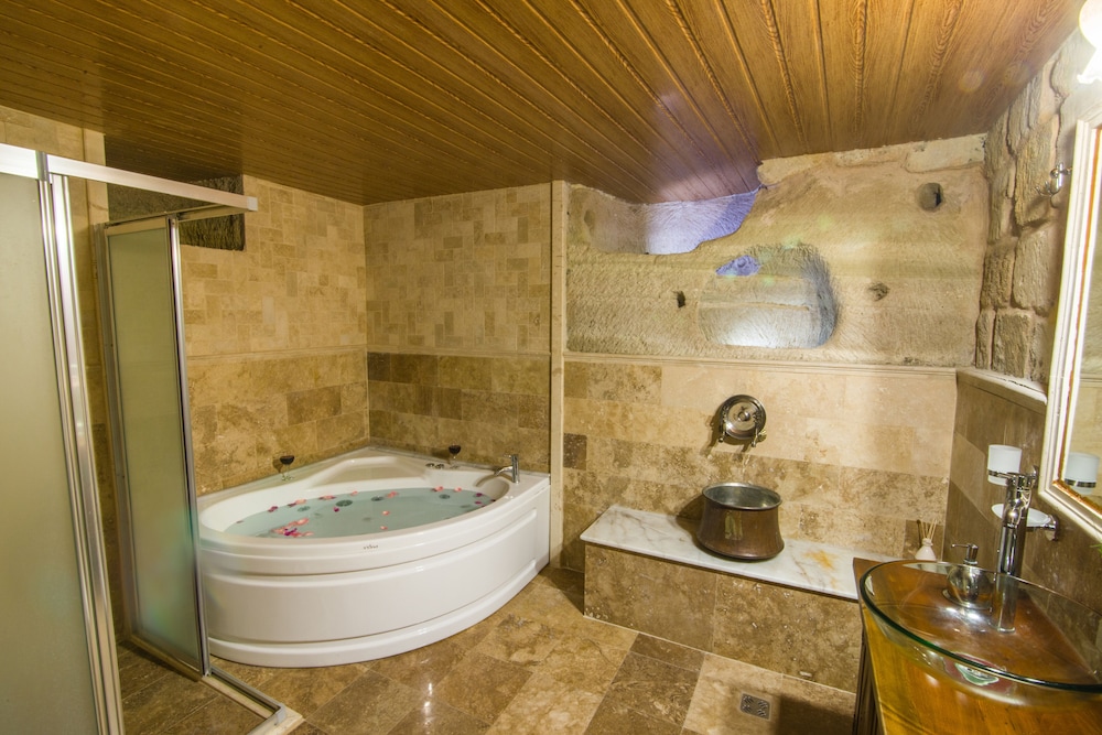 HISTORICAL GOREME HOUSE 28/65
