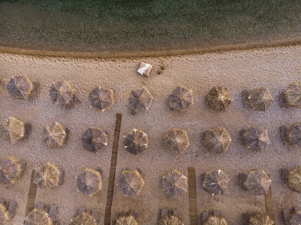 Prima Vista Beachfront Boutique Hotel 53/60