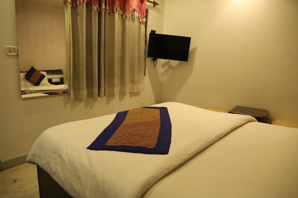 Airport Hotel Golden Jindal 17/26