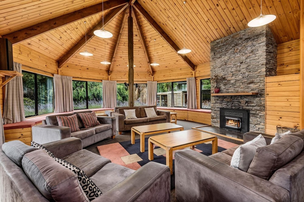 Altamont Lodge 25/41