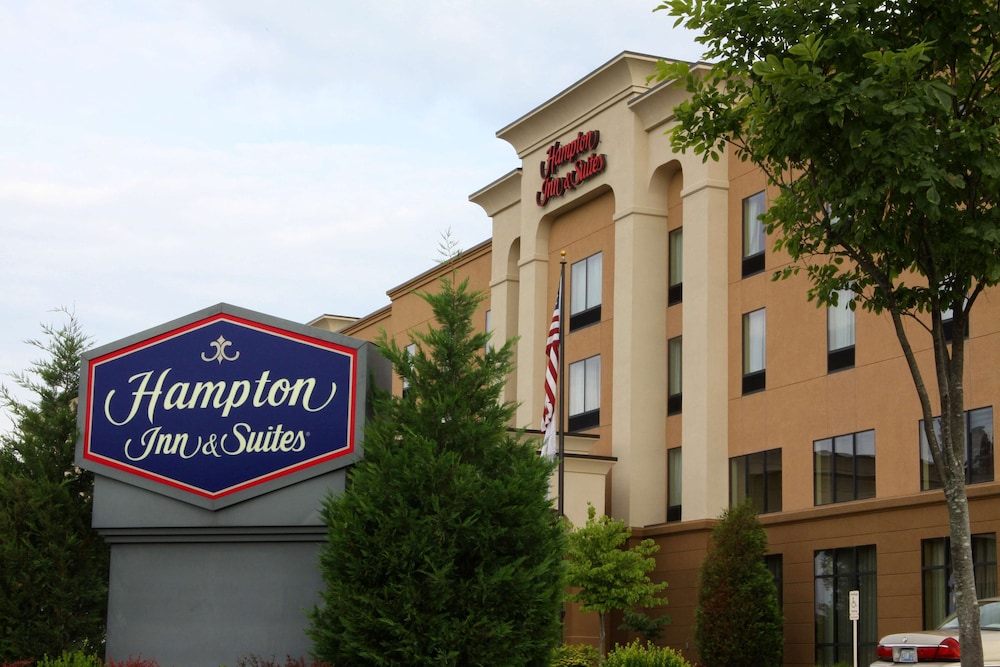 Hampton Inn Suites Paducah 1/55