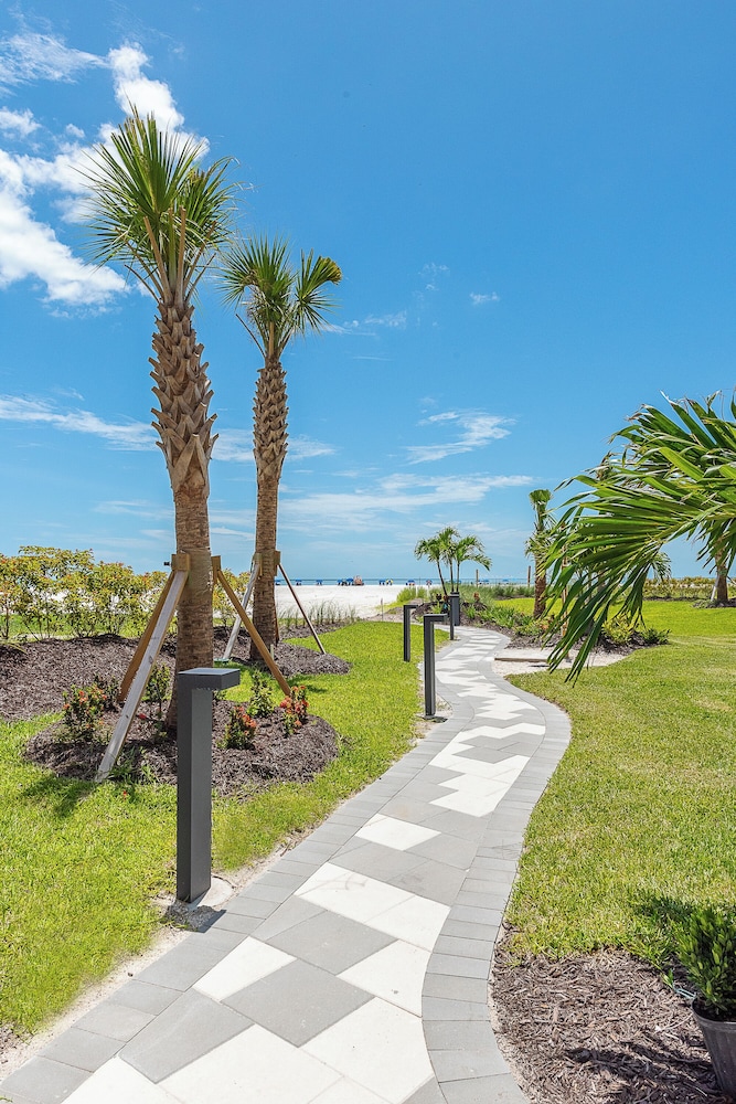 Pointe Estero Resort 41/50