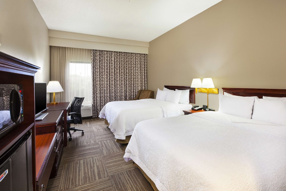 Hampton Inn Marietta 25/58