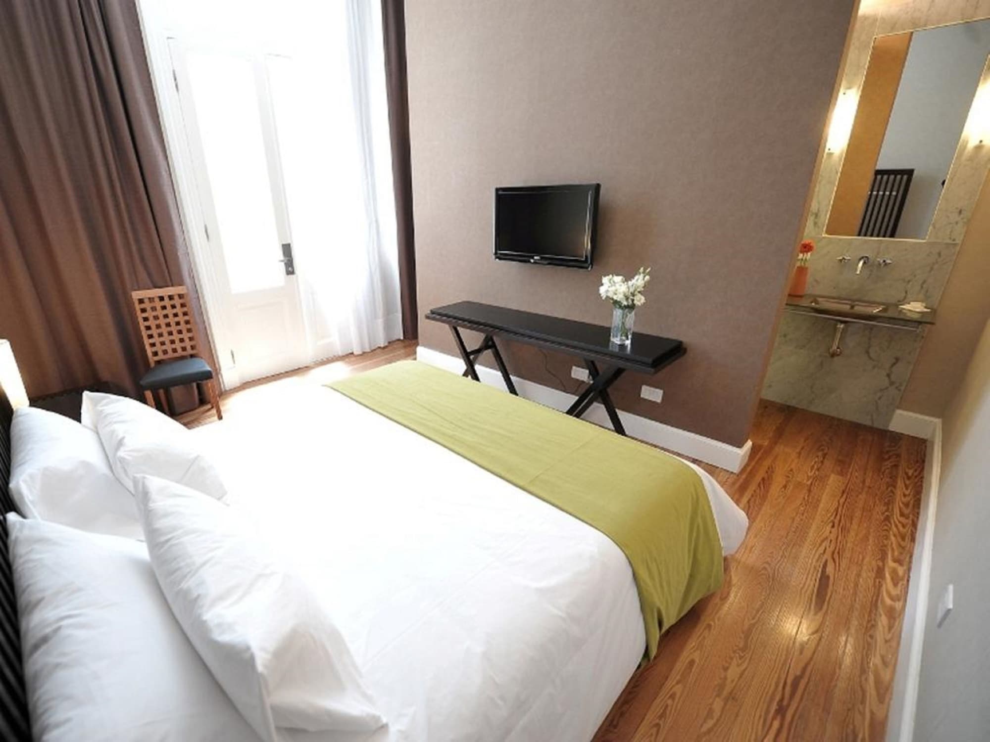 STANDARD, DOUBLE BED