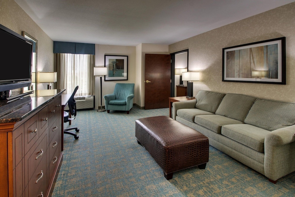 Sonesta Essential Houston Hobby Airport 29/49