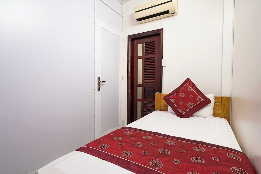 Collection O Dinh Dinh Hotel - Near Tan Son Nhat Airport 36/51