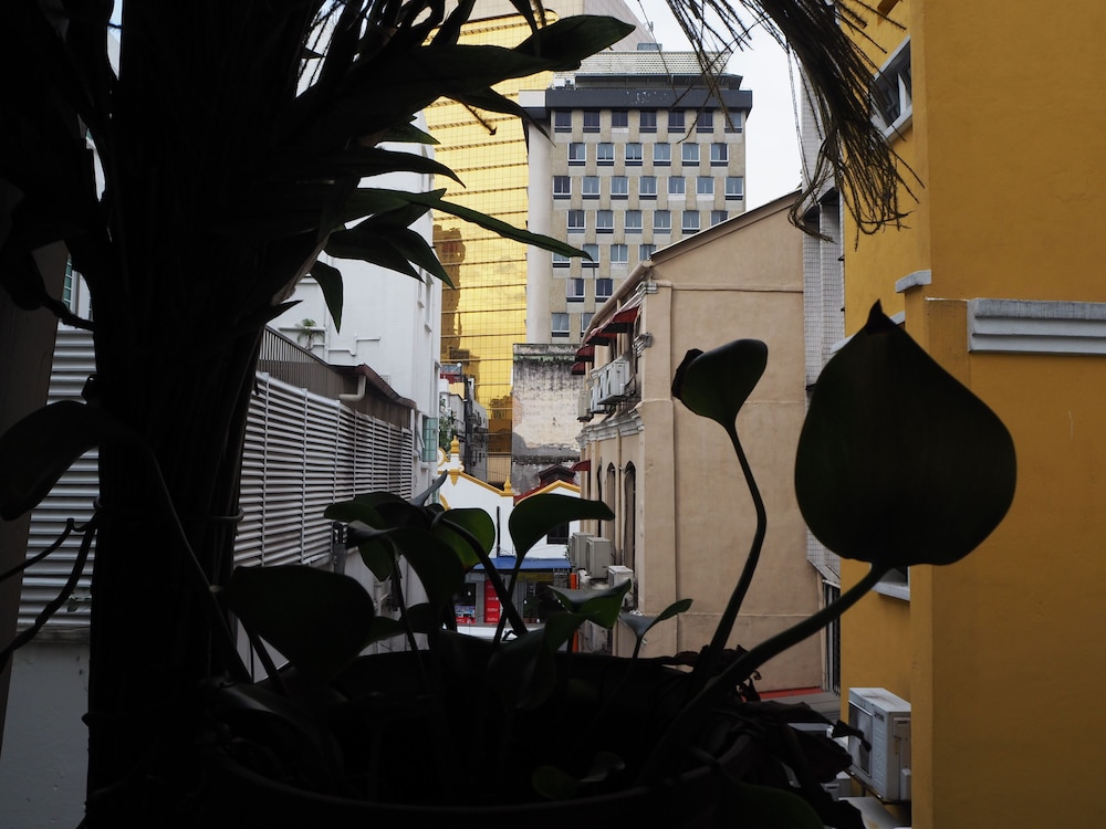 Leo Leisure Hotel at Central Market 42/54