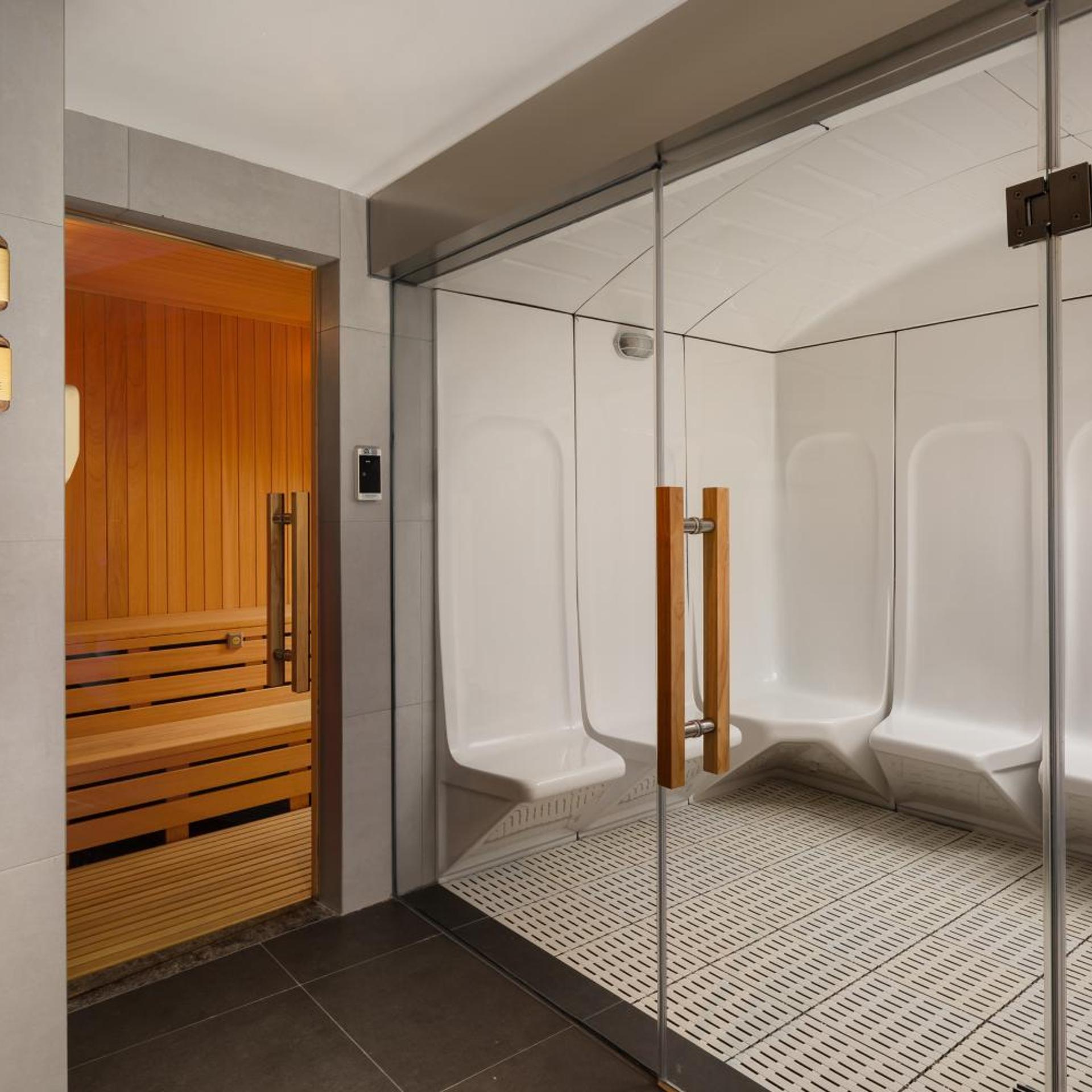MEHOOD LESTIE HOTEL 26/53