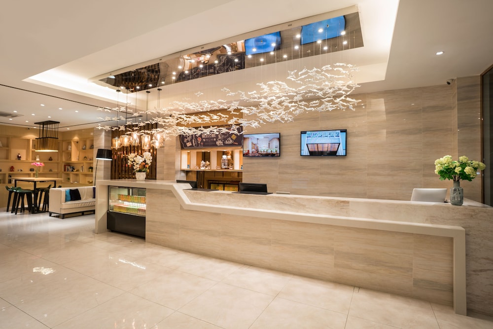 Lobby at Ramada Encore by Wyndham Chinatown Kuala Lumpur, KUALA LUMPUR