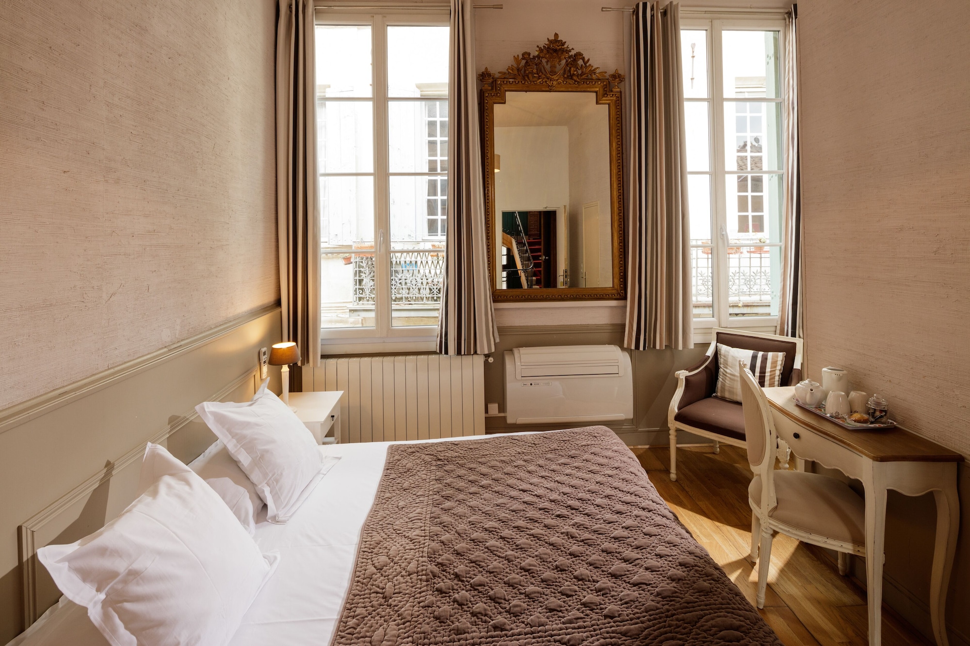 STANDARD, TWIN BEDS