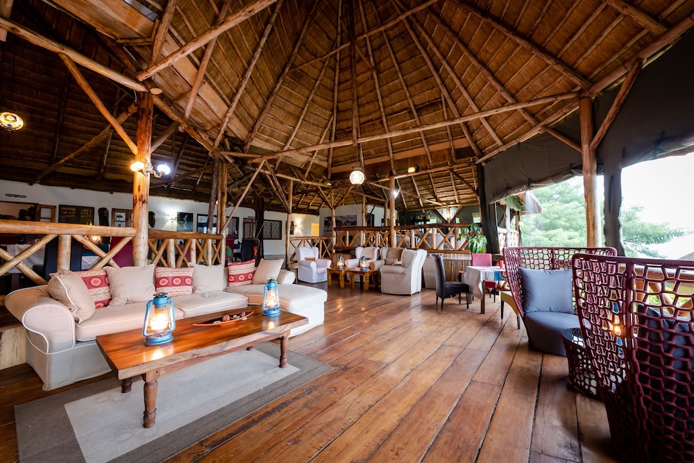Crater Safari Lodge 23/50