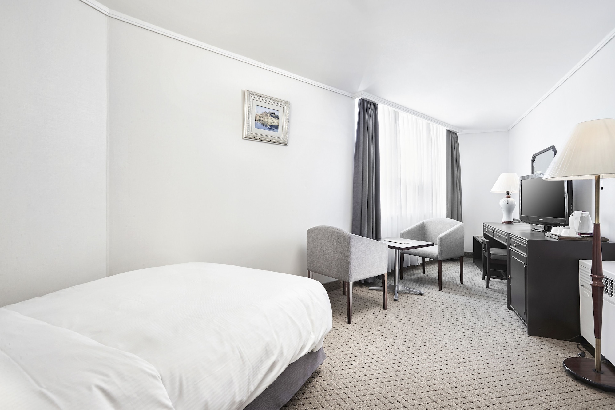 ROOM, SINGLE, CORNER