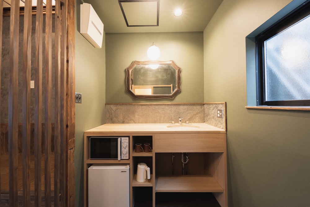 Traditional Apartment - Hostel 64/68