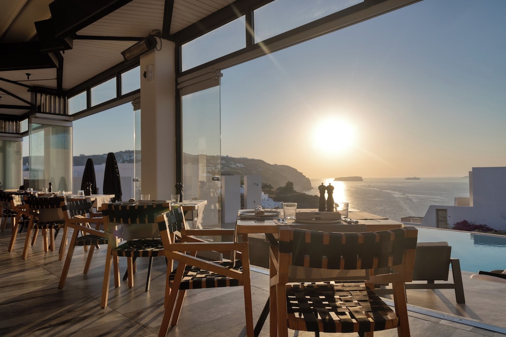 Grand Ambassador Santorini Hotel 64/78