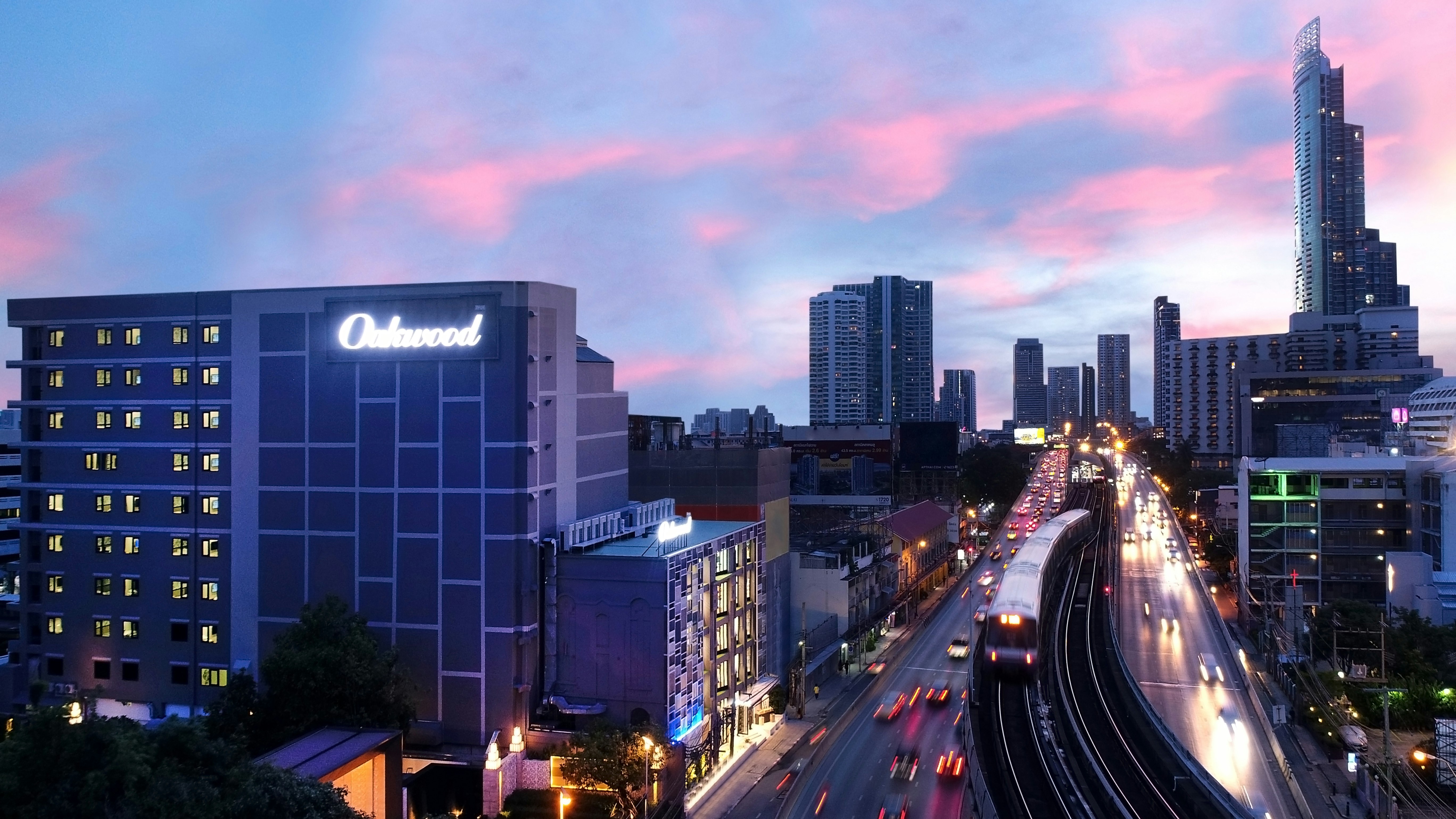Oakwood Hotel and Residence Bangkok photo4