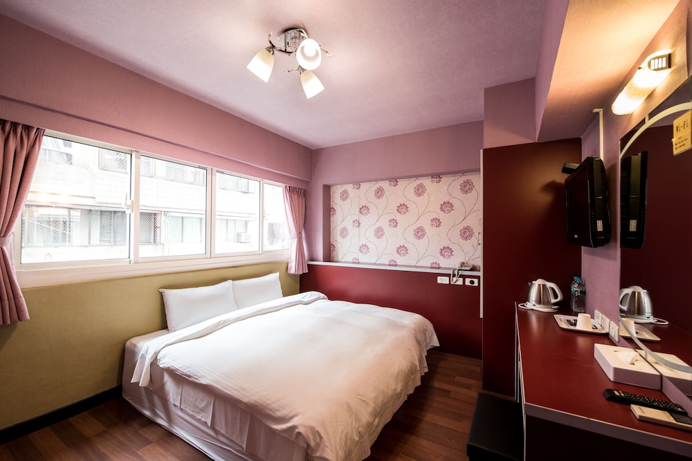 South Sea Hotel 30/49