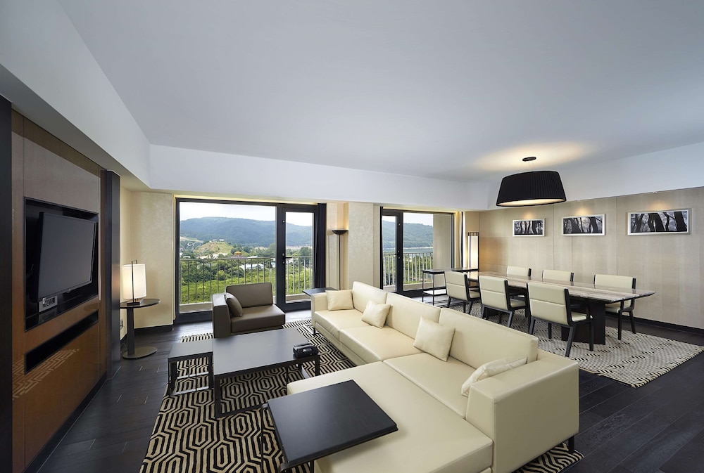 Hilton Gyeongju 38/58