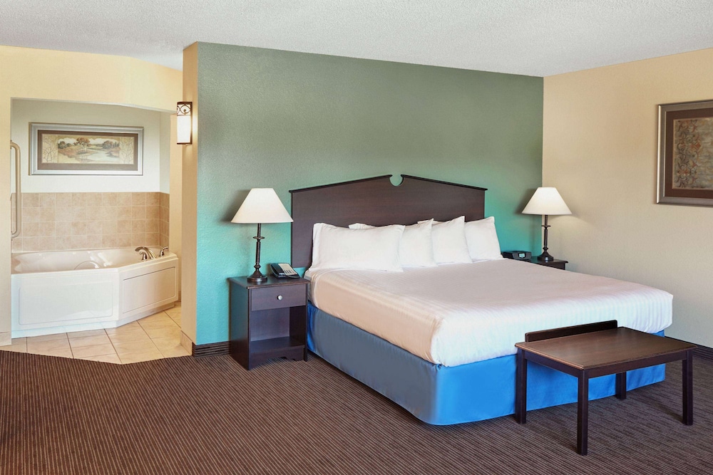 Americinn By Wyndham Green Bay East 18/52