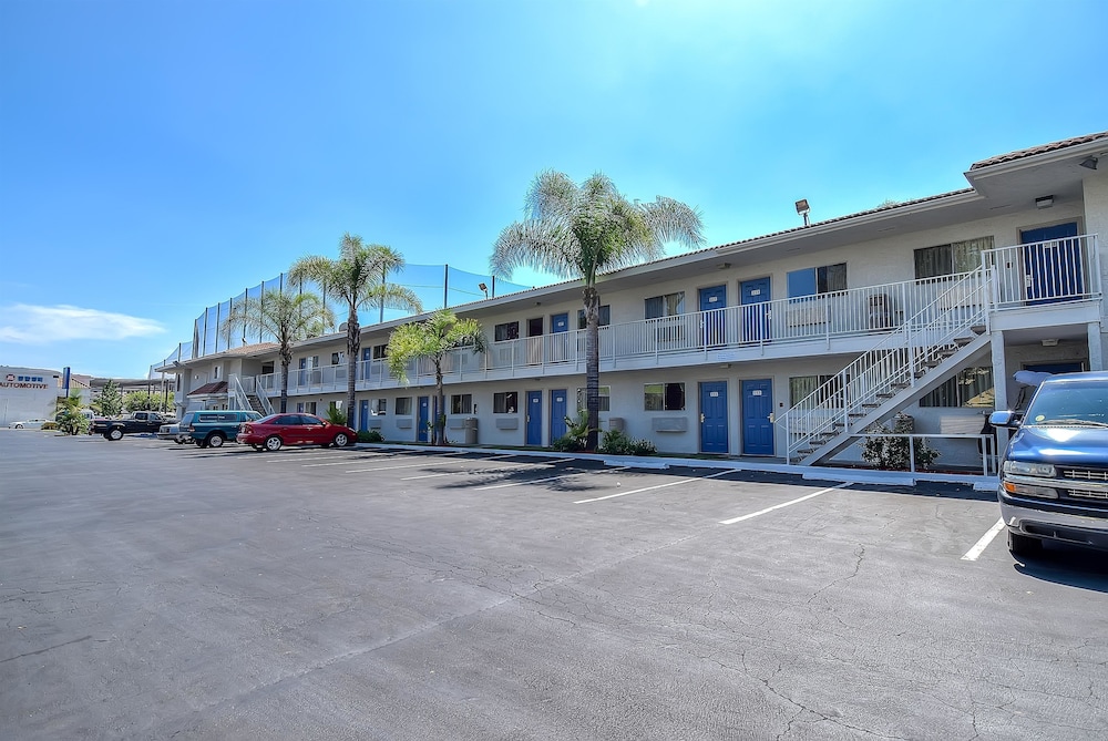 Motel6 Rowland Heights, CA - Los Angeles - Pomona 10/49