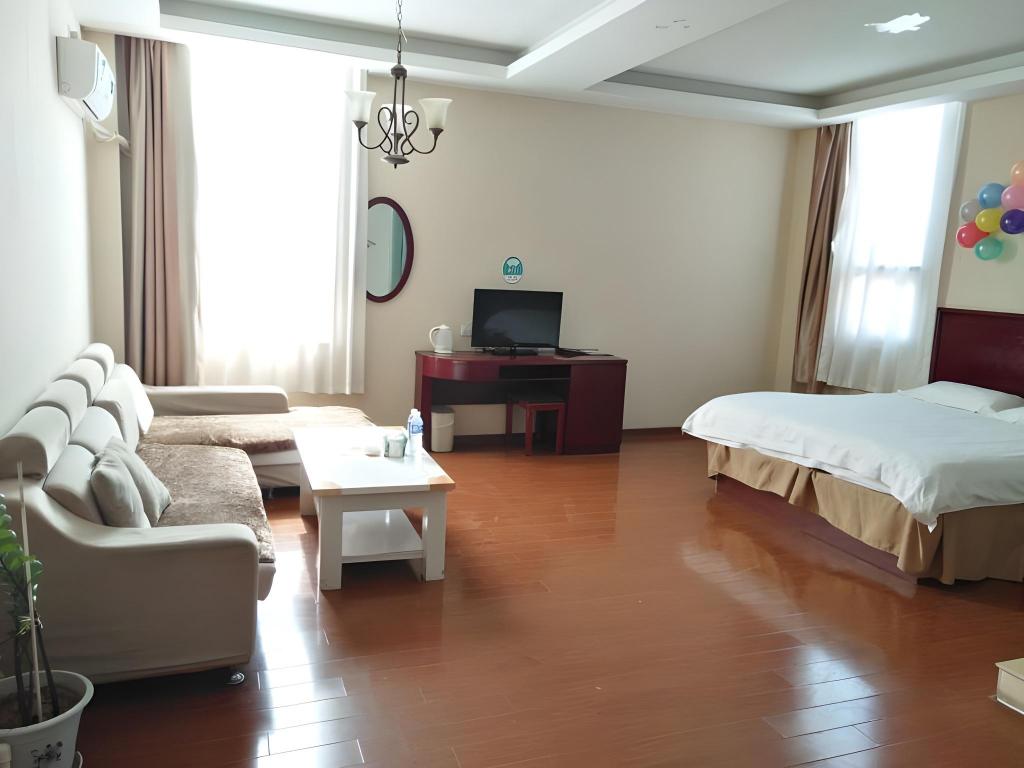 GreenTree Inn Qingdao Jiaozhou Sanlihe Park Express Hotel 30/40
