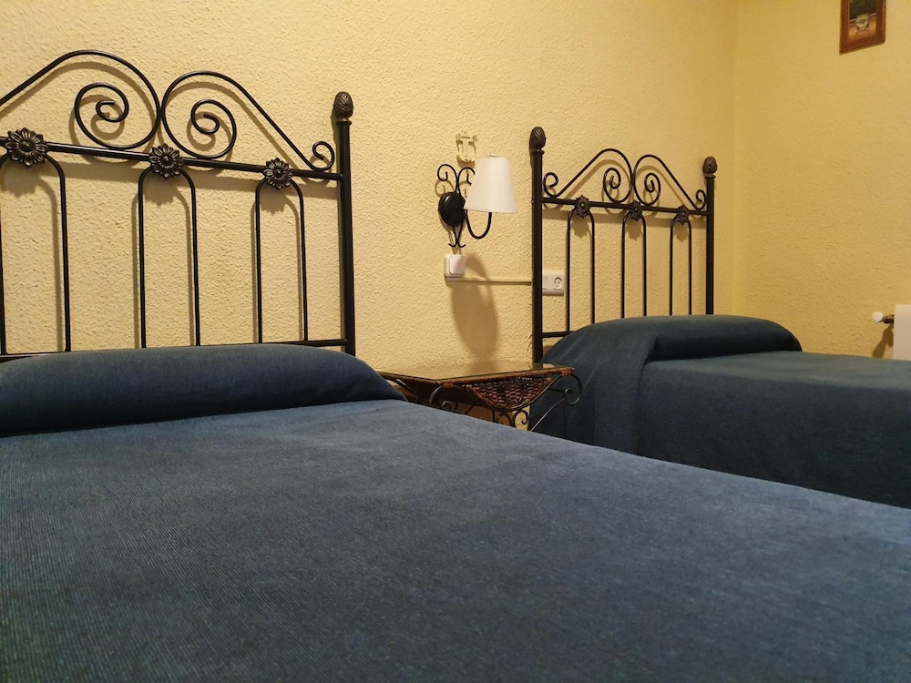 Arteaga Hostal & Baños Árabes Elvira 45/50