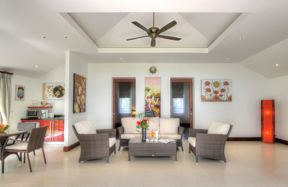 Laguna Villas Boutique Hotel 46/72
