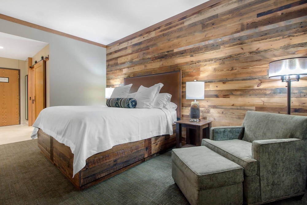 Upgrade, King Bed