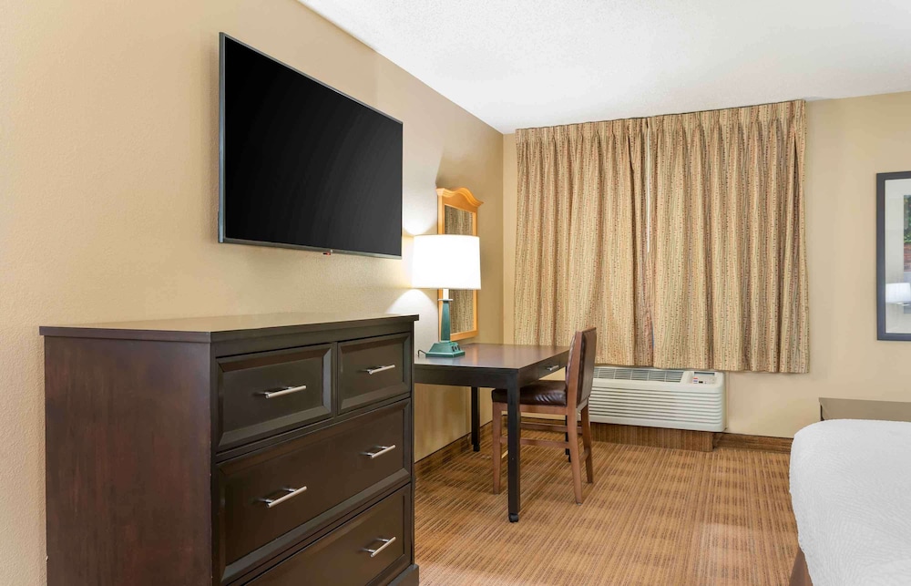 Extended Stay America - Chicago - Schaumburg -Convention Ctr 44/54