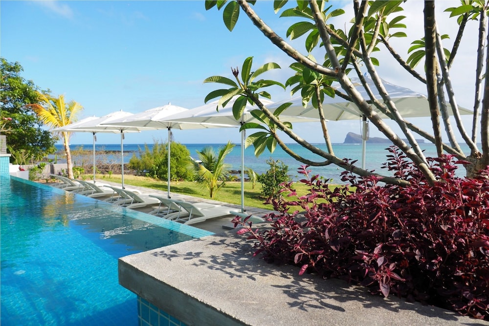 Myra Seafront Suites And Penthouses By Lov 7/56