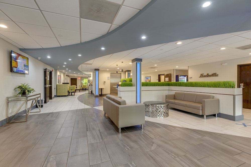 Alexis Inn and Suites Nashville Airport 8/40