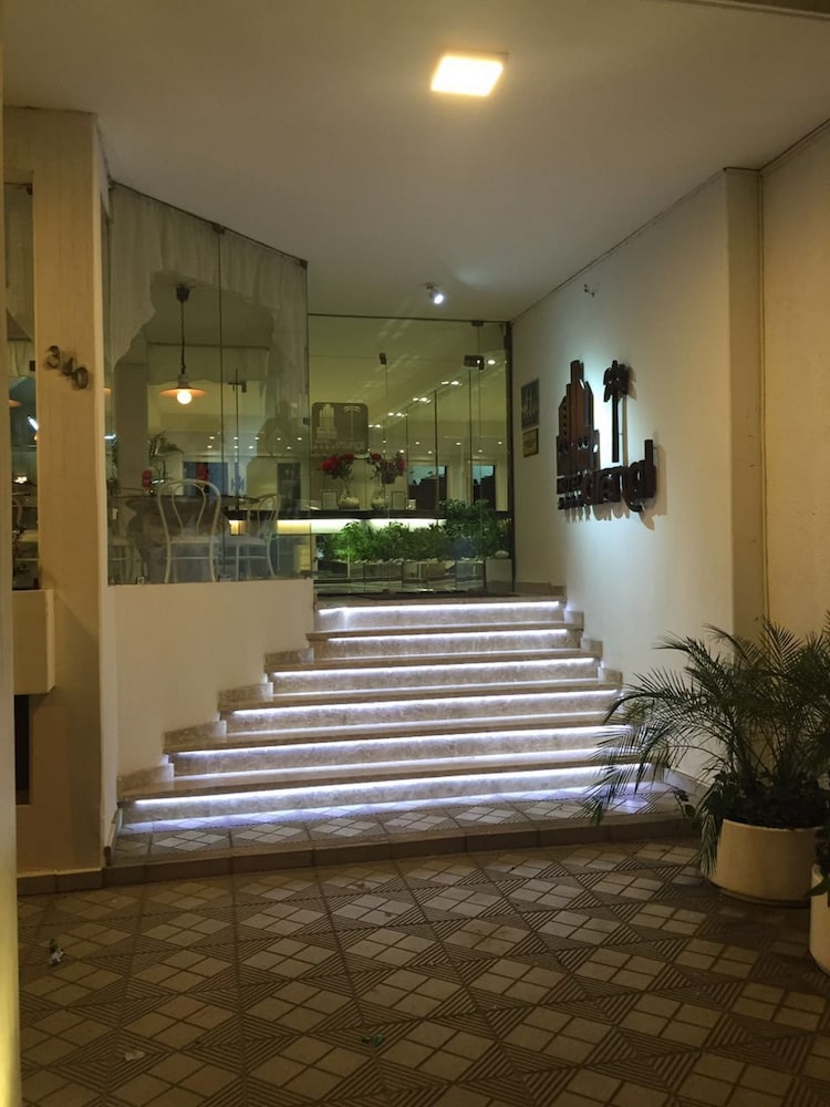 Arenal Hotel 46/50