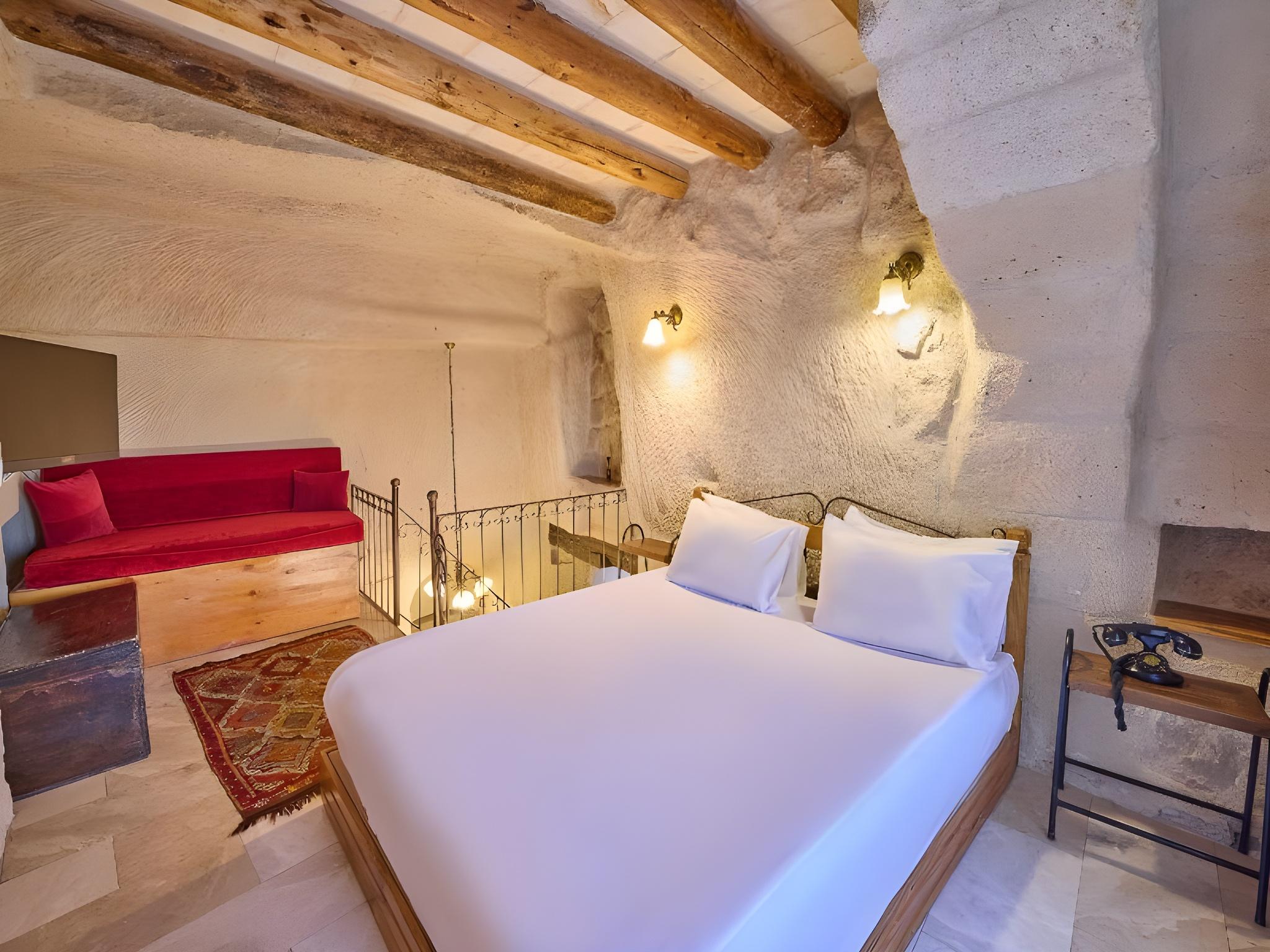 Grand, Stone, Suite, Queen Bed