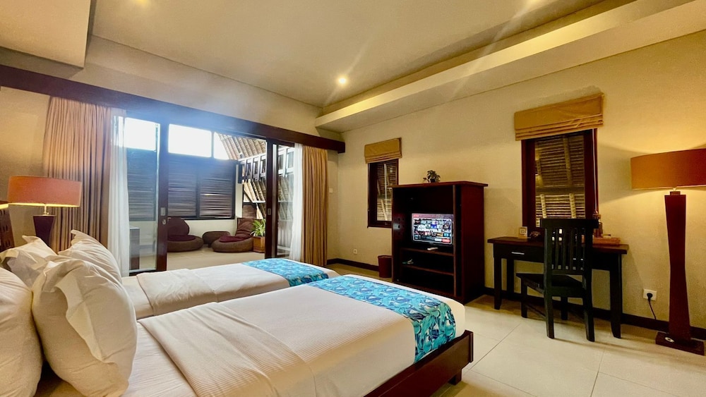 2 BEDROOMS, GARDEN, VILLA, PRIVATE POOL