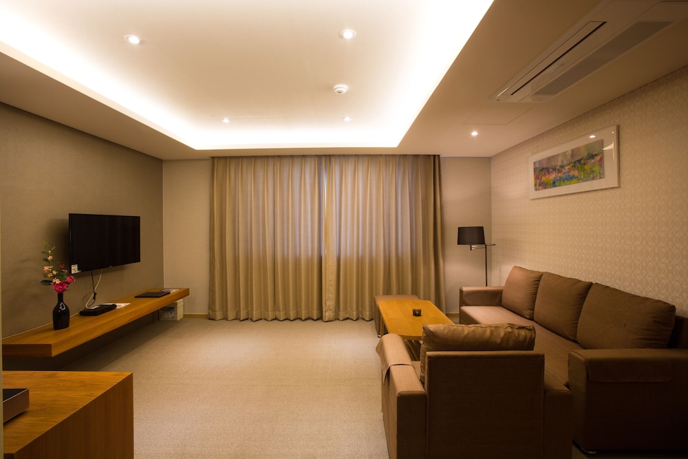 Dong Gyeong Hotel 45/64