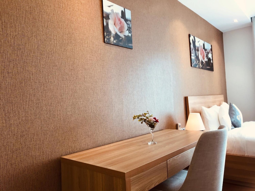Moon Hotel & Apartment 25/75