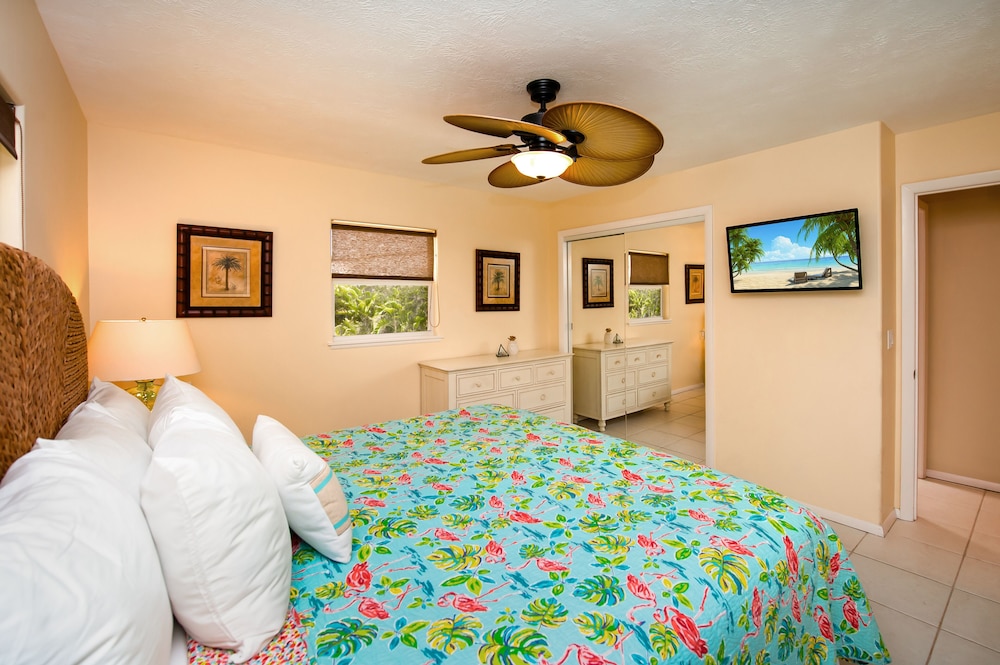 Cedar Cove Resort & Cottages 44/78