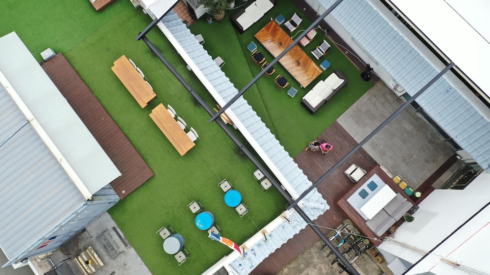 Mido Hostel 11/62