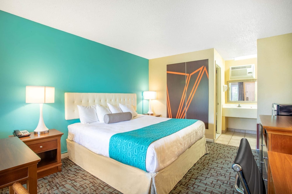Howard Johnson by Wyndham Hartford South - Rocky Hill 9/31