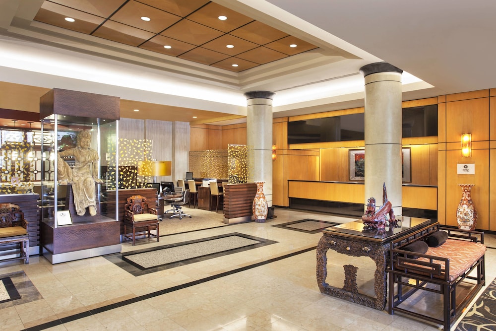 Lobby at Sheraton LaGuardia East Hotel, NEW YORK - NY
