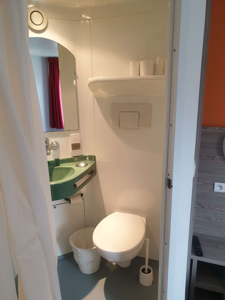 Kyriad Direct Poissy Acheres 18/20