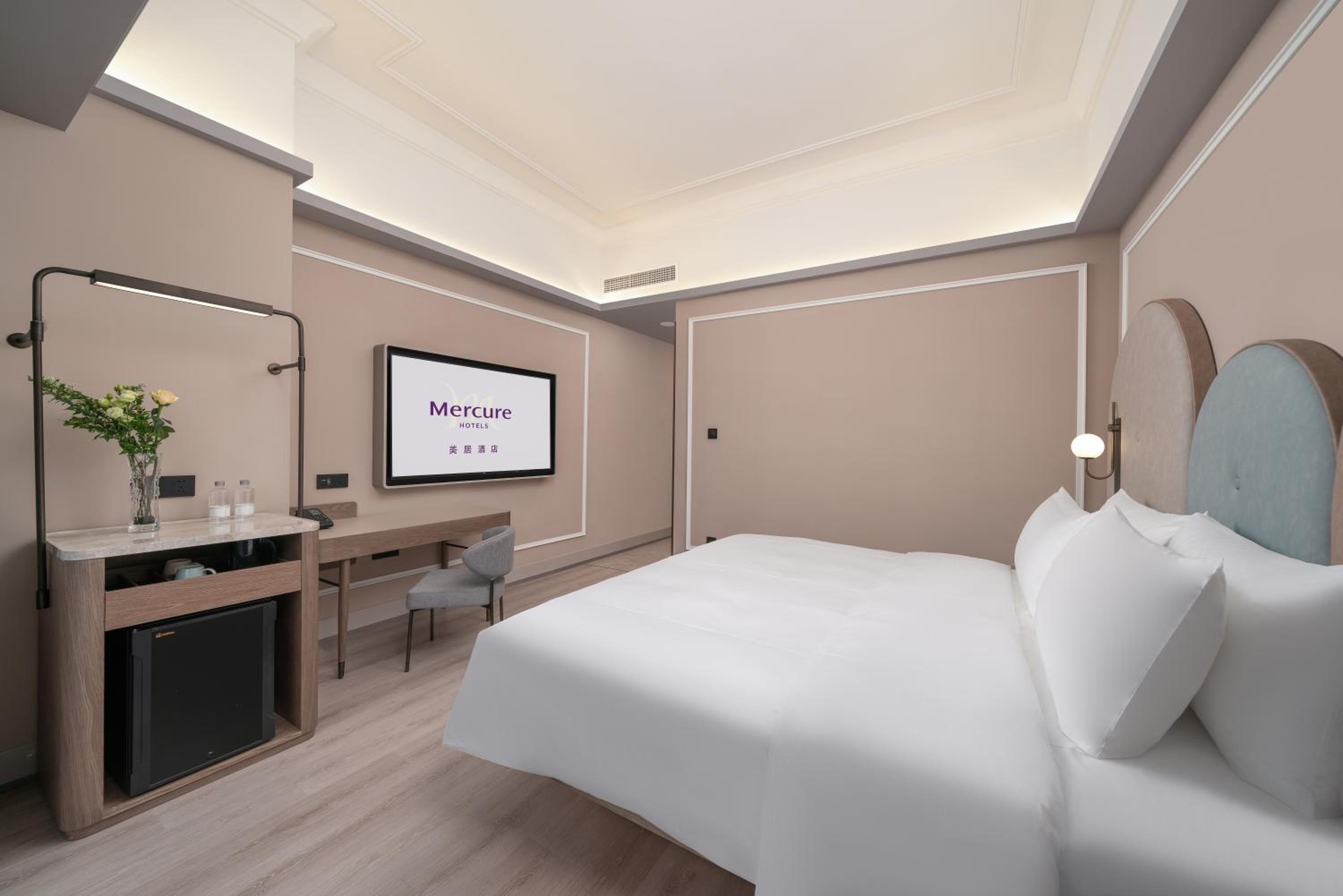 DELUXE KING ROOM H