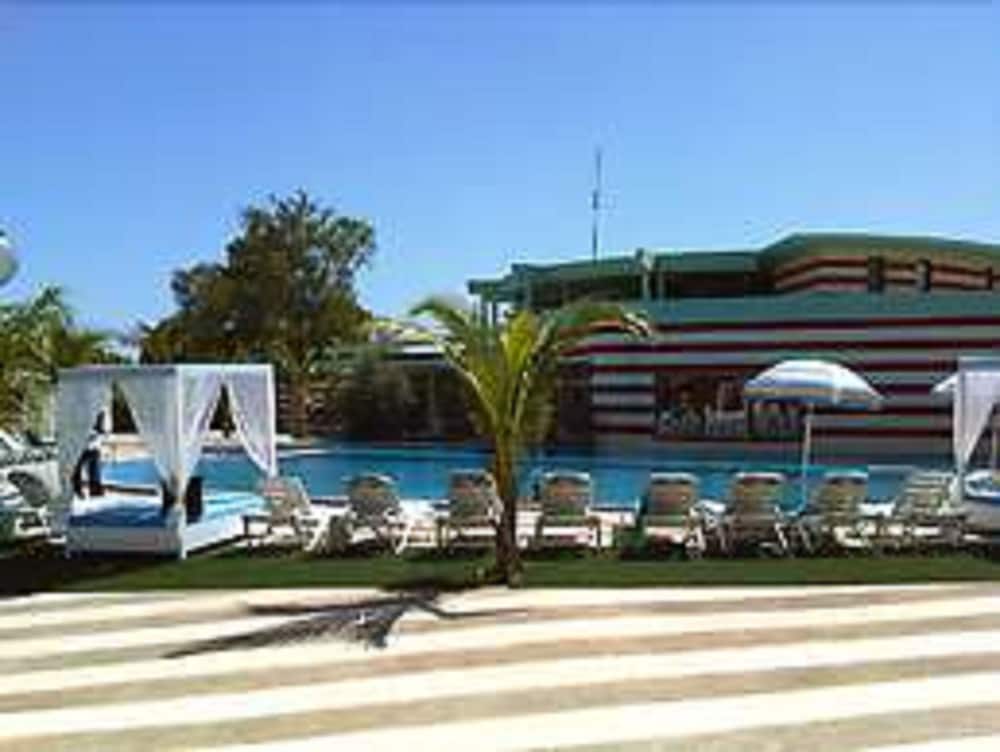 Hotel Les Amaryllis Saly 35/37