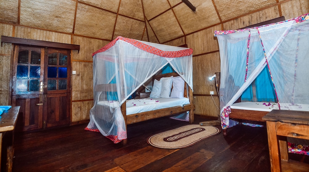 Pemba Lodge 17/50