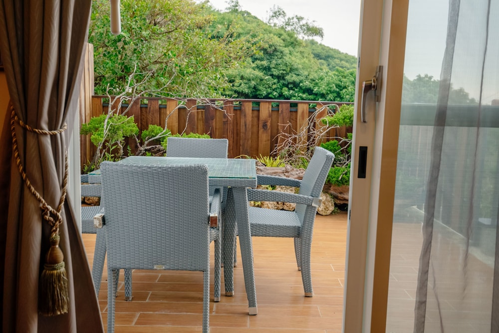 Bay Forest Boutique Hotel 38/72