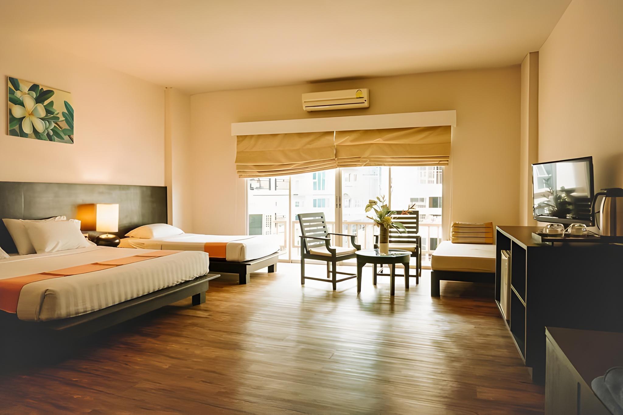 Deluxe Room (With Breakfast)