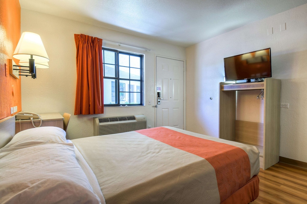 Motel6 San Dimas, CA - Los Angeles 13/46