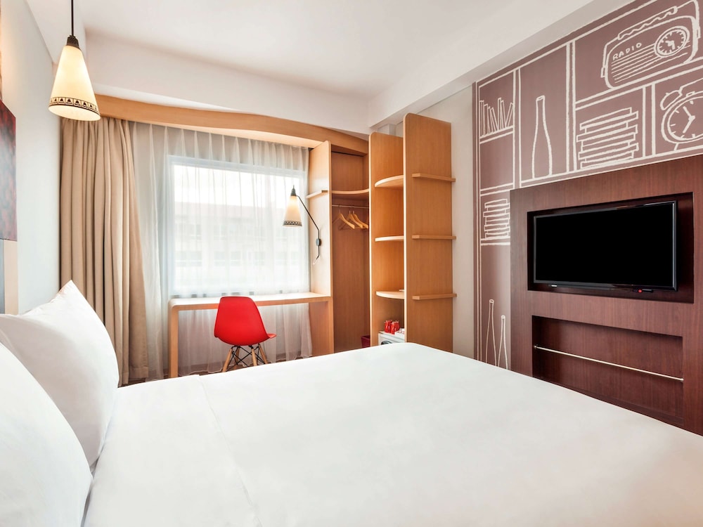 IBIS YOGYAKARTA ADI SUCIPTO 20/54