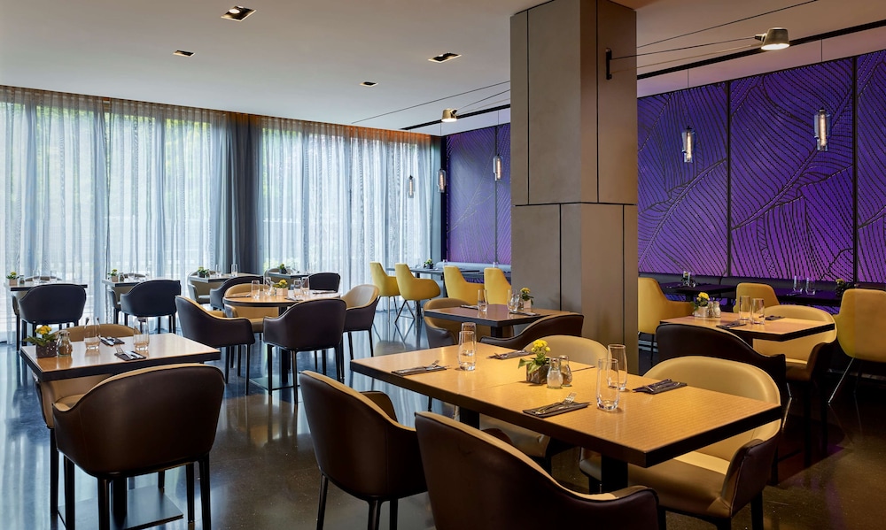 Park Plaza Park Royal 58/67
